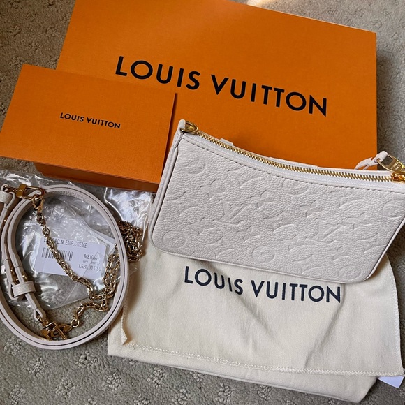 Louis Vuitton Easy on strap. Barely used. - Picture 3 of 6